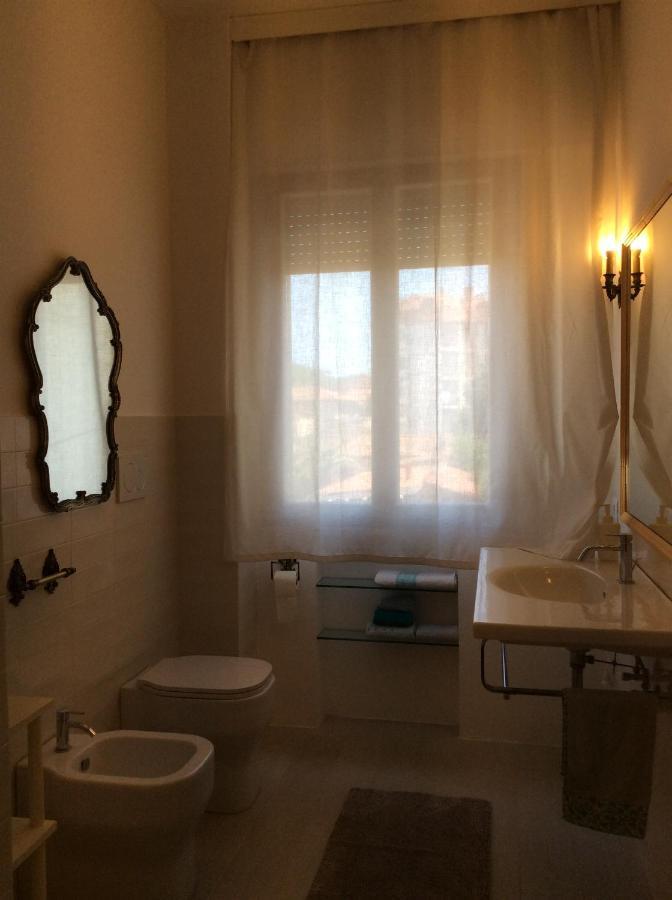Manu Vintage B&B Cattolica Bagian luar foto