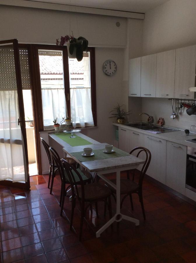 Manu Vintage B&B Cattolica Bagian luar foto