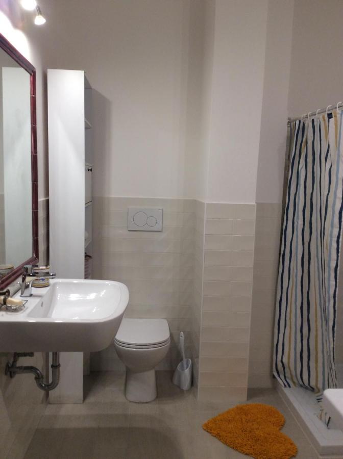Manu Vintage B&B Cattolica Bagian luar foto