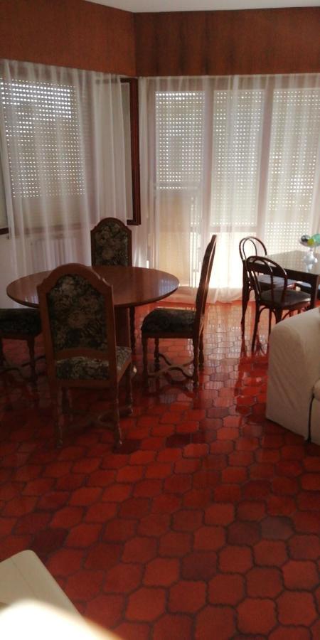 Manu Vintage B&B Cattolica Bagian luar foto