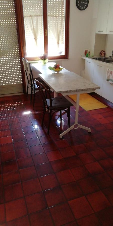 Manu Vintage B&B Cattolica Bagian luar foto